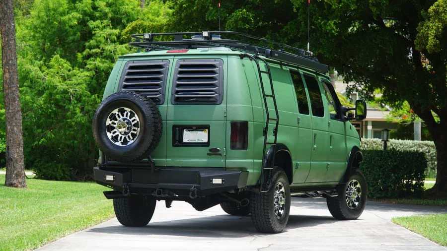 2005 Ford Econoline Van - Image 15 of 17