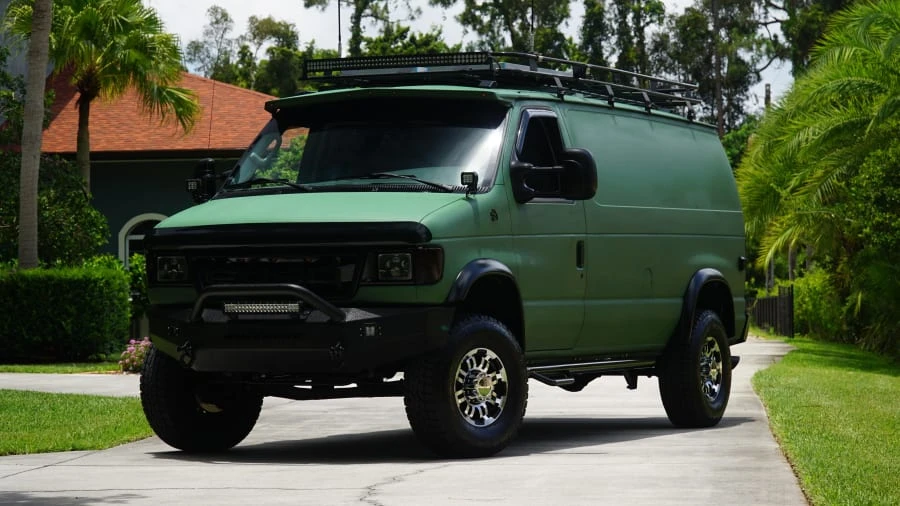 2005 Ford Econoline Van - Image 17 of 17