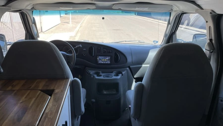 2005 Ford Econoline Van - Image 12 of 18