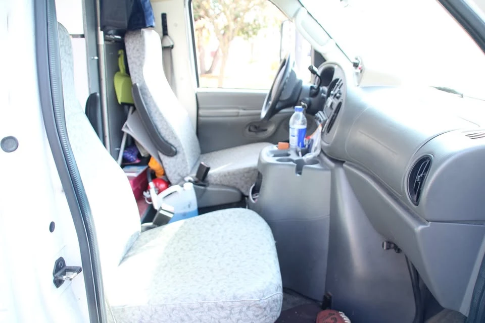 2005 Ford Econoline Van - Image 6 of 10