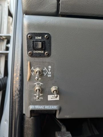 2005 Ford Econoline Van - Image 12 of 31