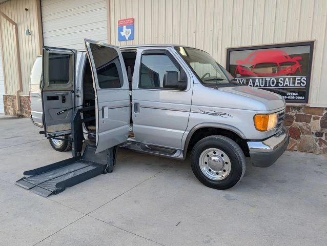 2005 Ford Econoline Van - Image 5 of 31