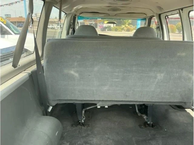 2005 Ford Econoline Van - Image 7 of 14