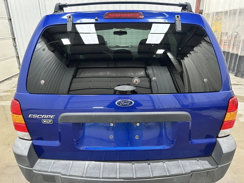 2005 Ford Escape - Image 14 of 21