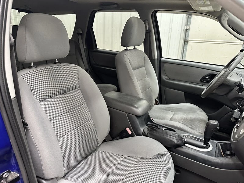 2005 Ford Escape - Image 18 of 21