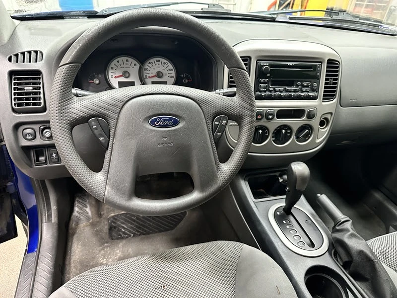 2005 Ford Escape - Image 8 of 21