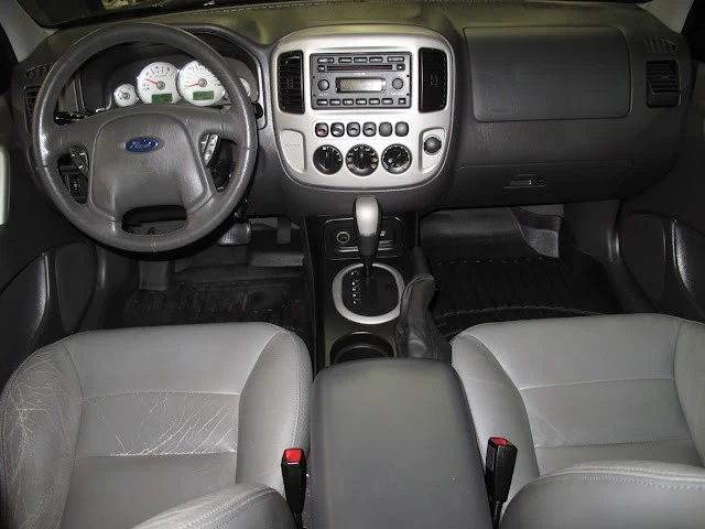 2005 Ford Escape - Image 2 of 21