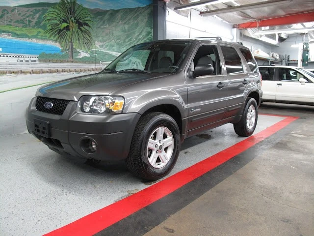 2005 Ford Escape - Image 6 of 21