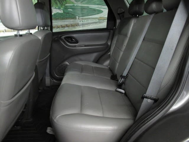 2005 Ford Escape - Image 20 of 21