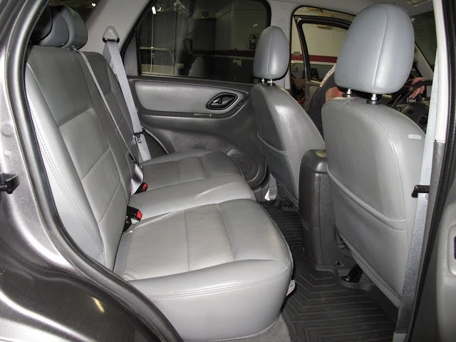 2005 Ford Escape - Image 16 of 21