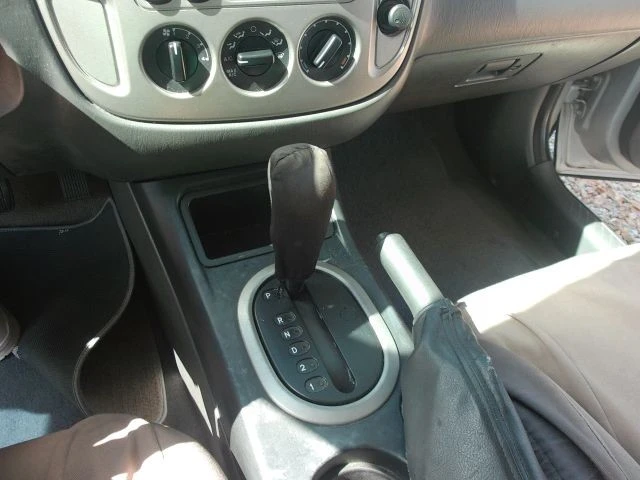2005 Ford Escape - Image 19 of 21