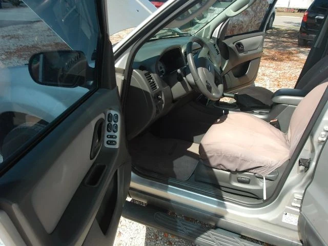 2005 Ford Escape - Image 10 of 21