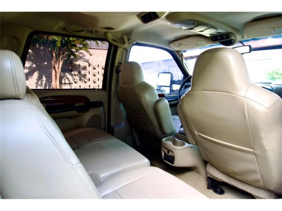 2005 Ford Excursion - Image 15 of 29