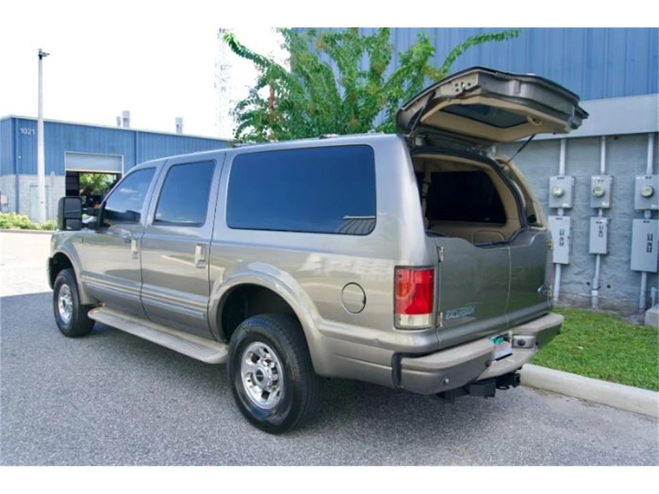 2005 Ford Excursion - Image 14 of 29