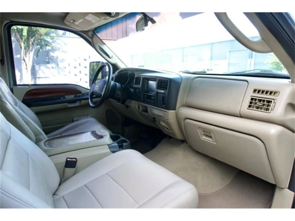 2005 Ford Excursion - Image 22 of 29