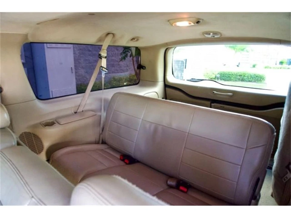 2005 Ford Excursion - Image 25 of 29