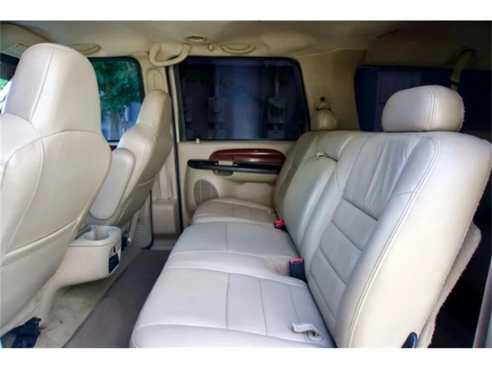 2005 Ford Excursion - Image 27 of 29