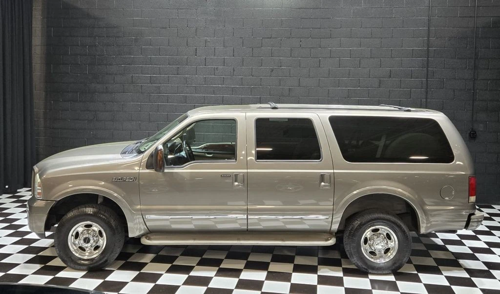 2005 Ford Excursion - Image 2 of 12
