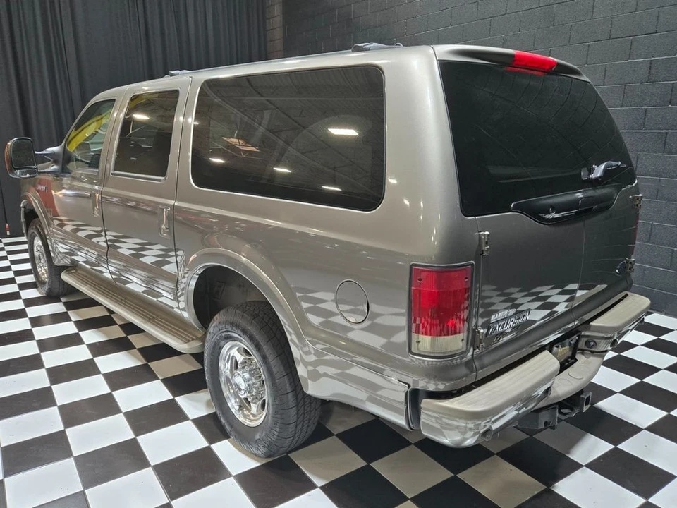 2005 Ford Excursion - Image 3 of 12