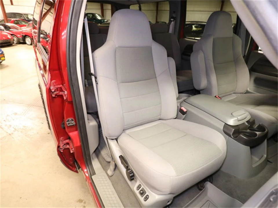 2005 Ford Excursion - Image 16 of 31