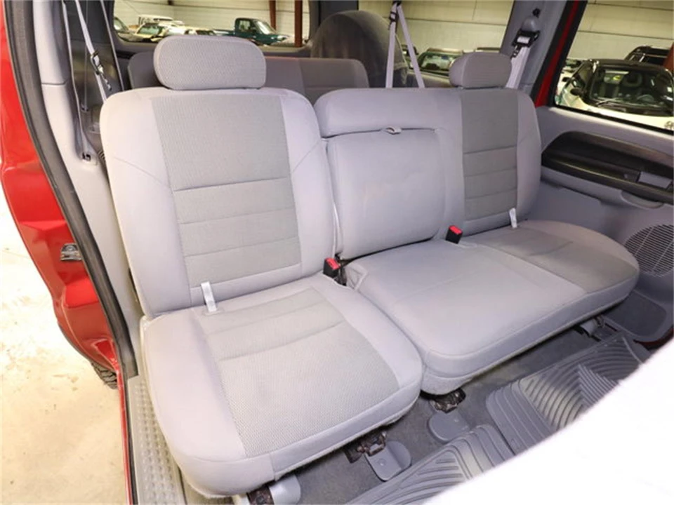 2005 Ford Excursion - Image 17 of 31