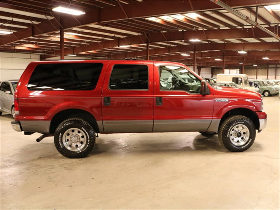 2005 Ford Excursion - Image 8 of 31