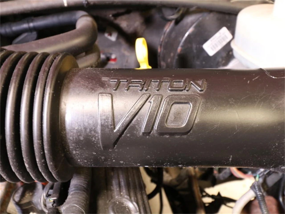 2005 Ford Excursion - Image 27 of 31