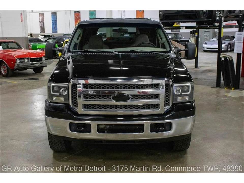 2005 Ford Excursion - Image 11 of 31