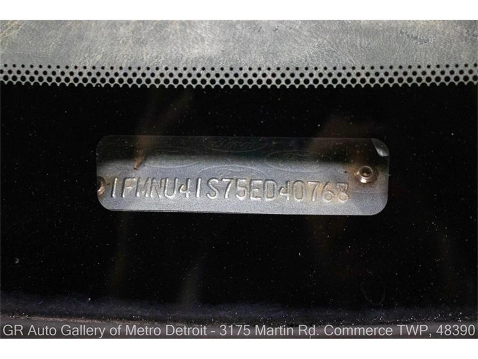 2005 Ford Excursion - Image 17 of 31