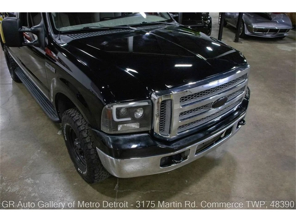 2005 Ford Excursion - Image 13 of 31