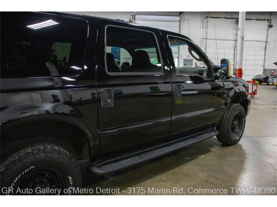 2005 Ford Excursion - Image 23 of 31