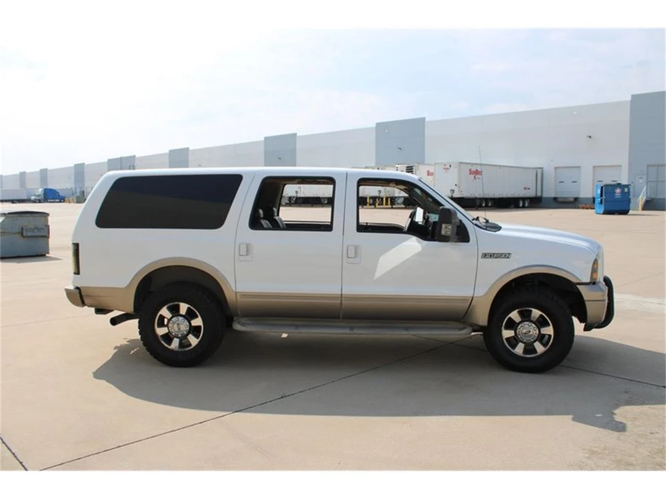 2005 Ford Excursion - Image 17 of 31
