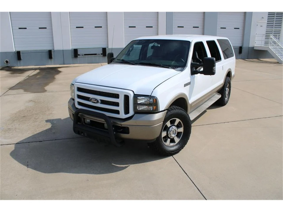 2005 Ford Excursion - Image 2 of 31