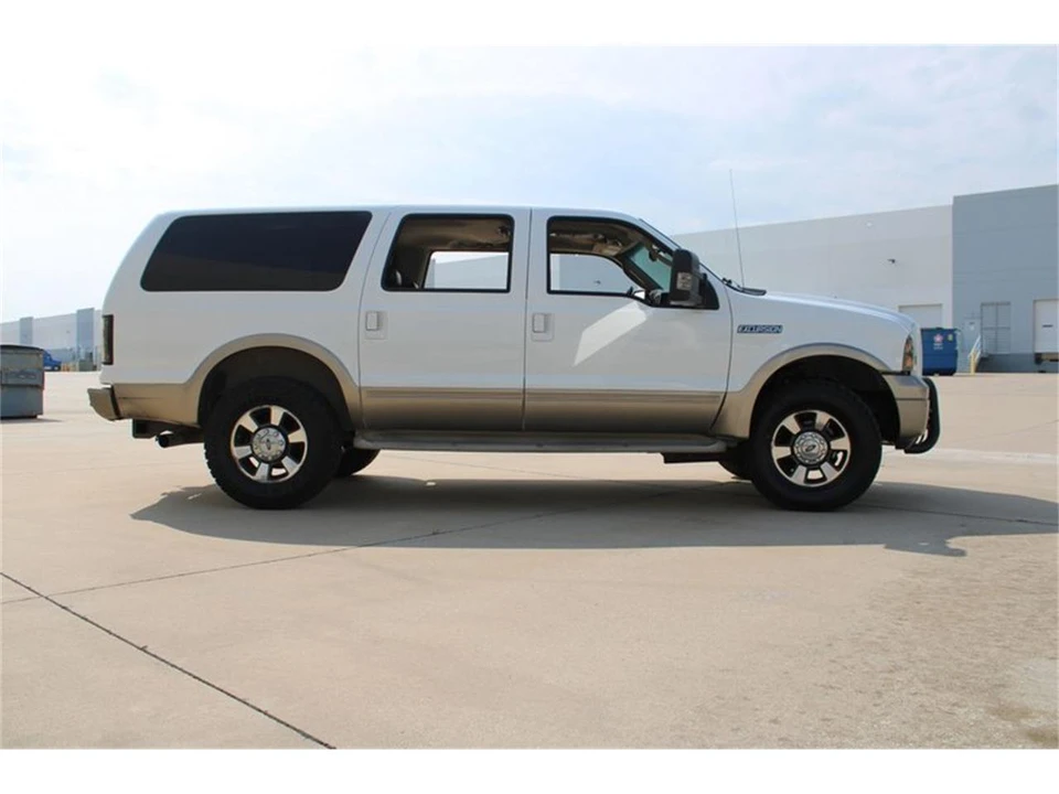 2005 Ford Excursion - Image 18 of 31