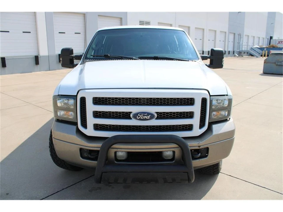 2005 Ford Excursion - Image 23 of 31