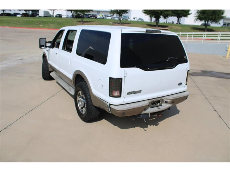 2005 Ford Excursion - Image 8 of 31