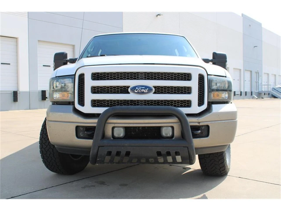2005 Ford Excursion - Image 24 of 31