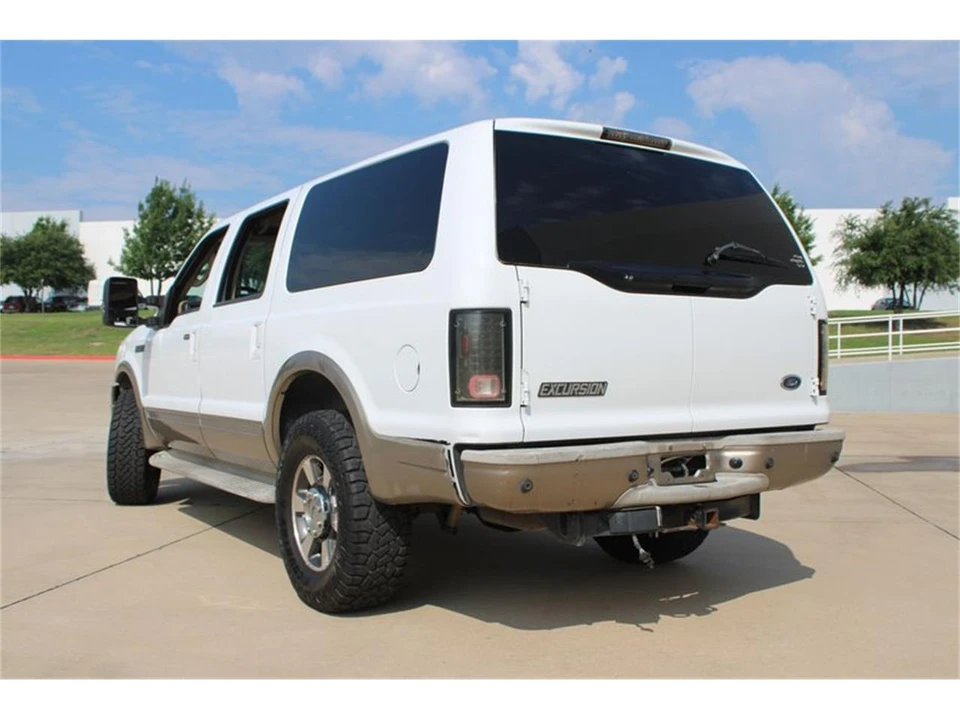 2005 Ford Excursion - Image 9 of 31