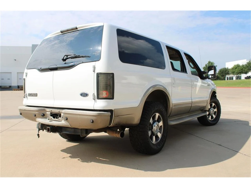 2005 Ford Excursion - Image 15 of 31