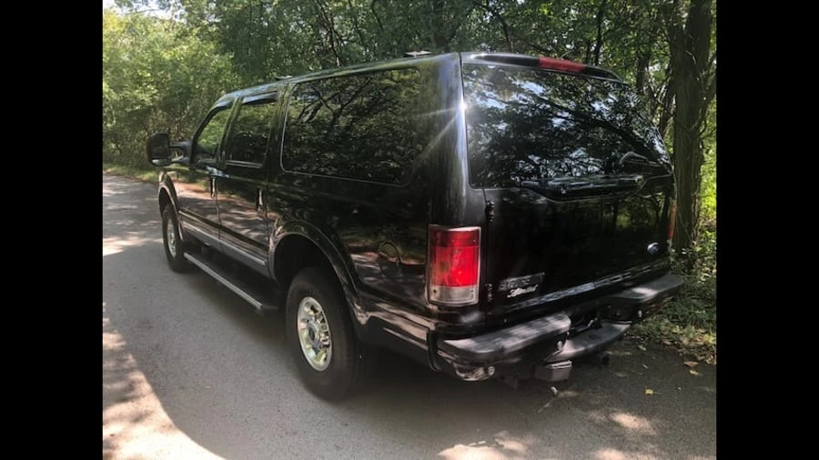 2005 Ford Excursion - Image 2 of 8