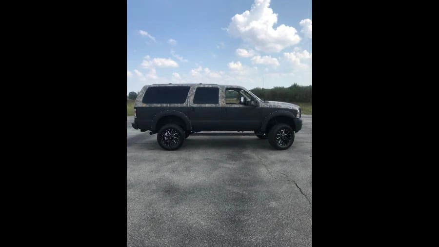 2005 Ford Excursion - Image 2 of 7