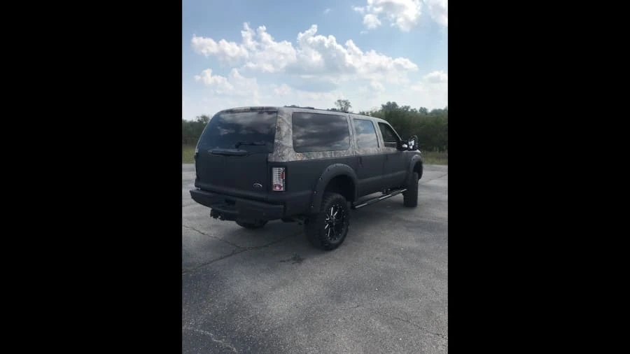 2005 Ford Excursion - Image 3 of 7