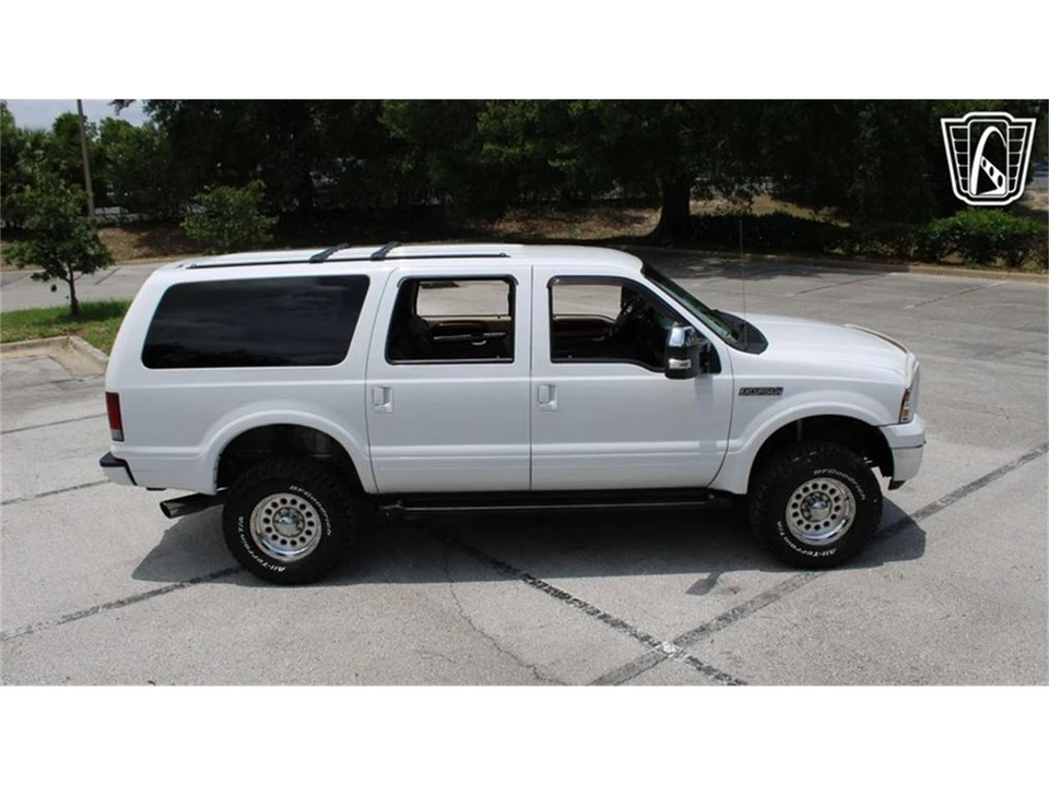 2005 Ford Excursion - Image 26 of 31