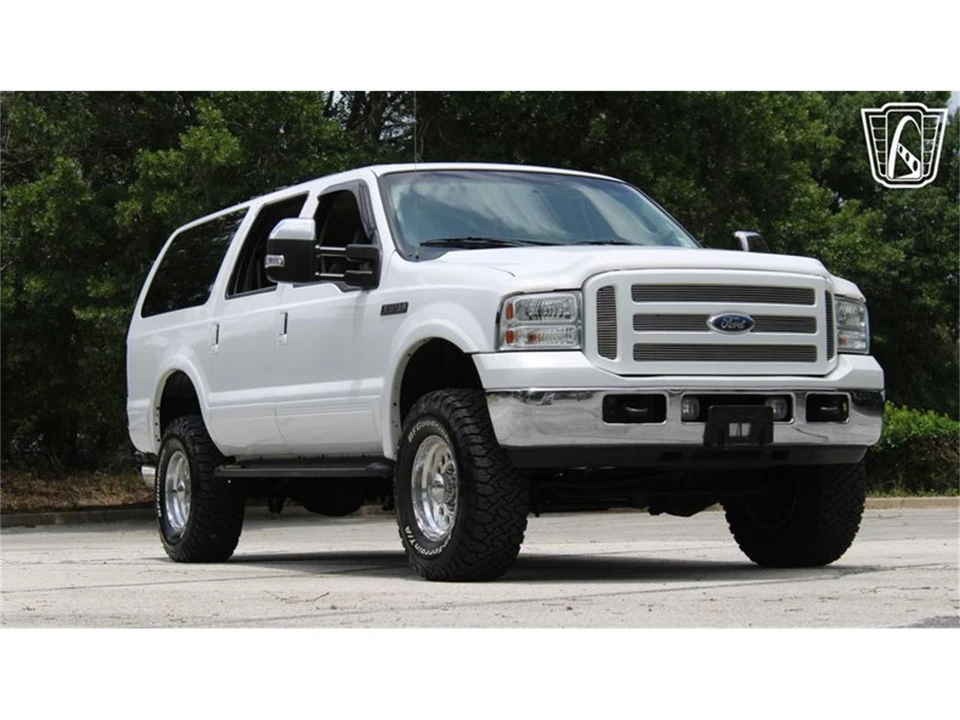 2005 Ford Excursion - Image 12 of 31