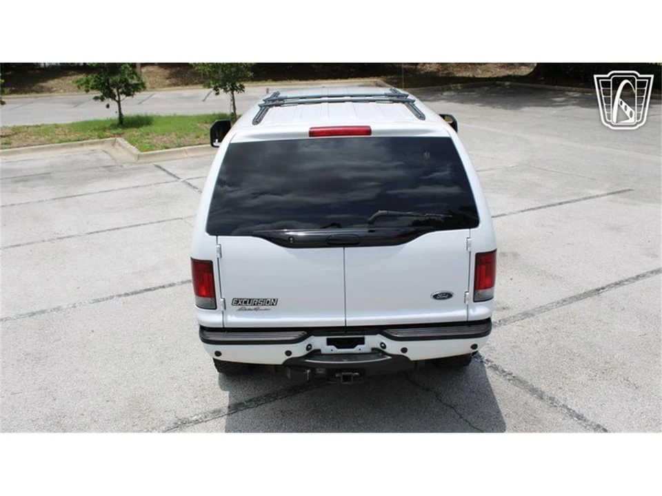 2005 Ford Excursion - Image 23 of 31