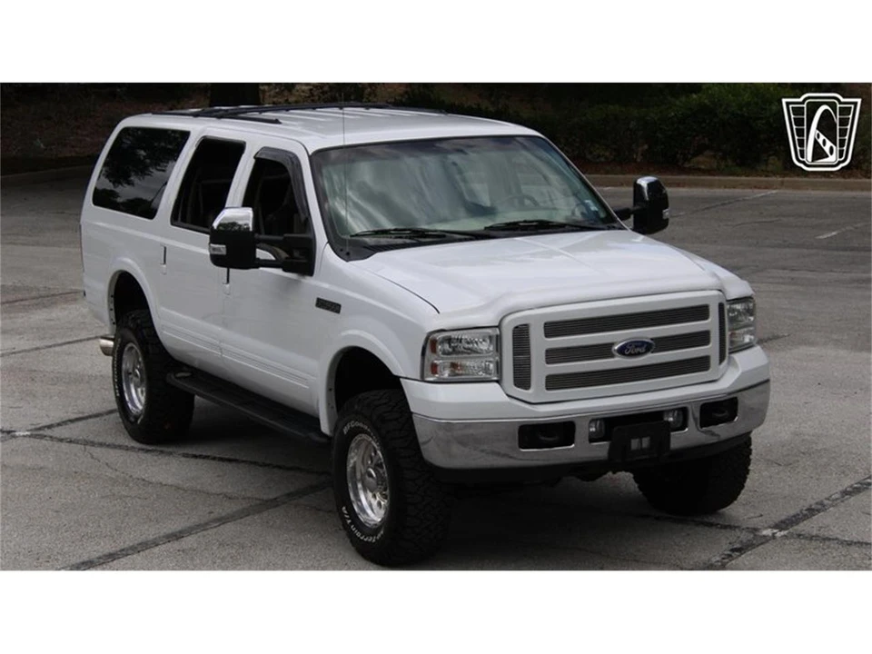 2005 Ford Excursion - Image 14 of 31