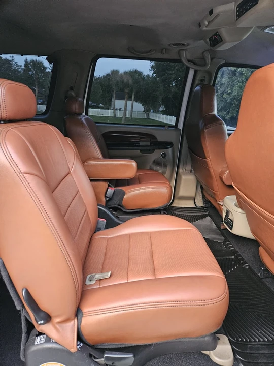 2005 Ford Excursion - Image 12 of 14