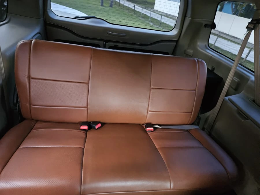 2005 Ford Excursion - Image 9 of 14