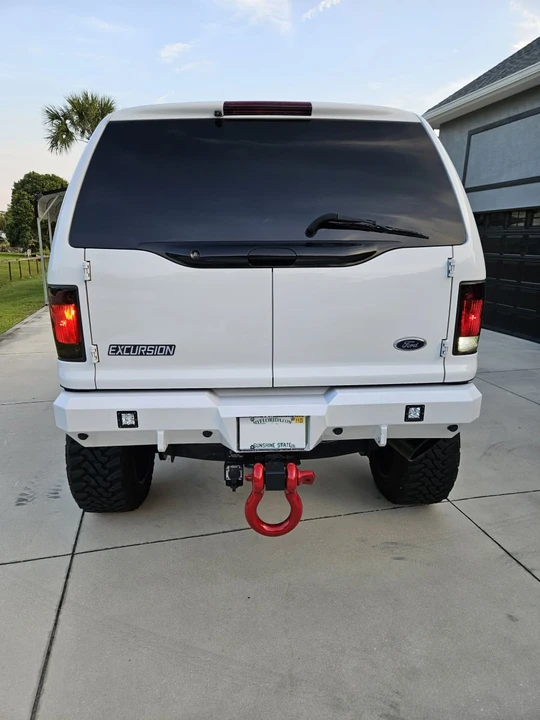2005 Ford Excursion - Image 5 of 14