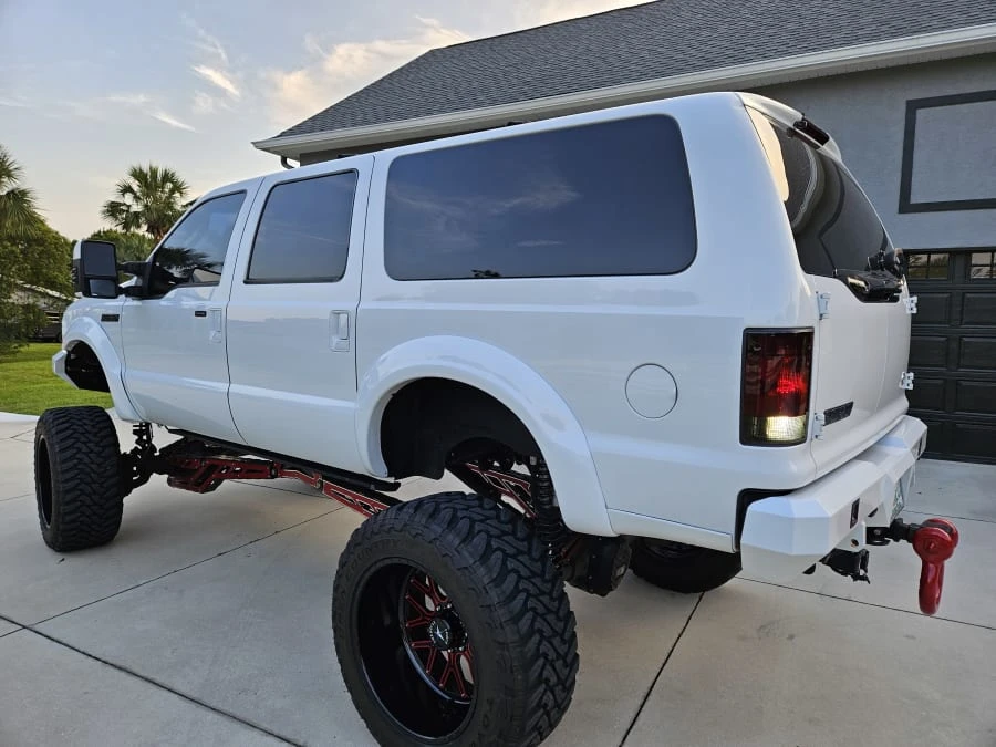 2005 Ford Excursion - Image 3 of 14